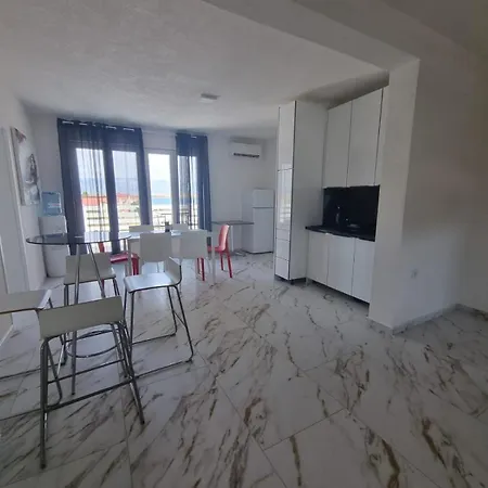 One Dream Apartment *
