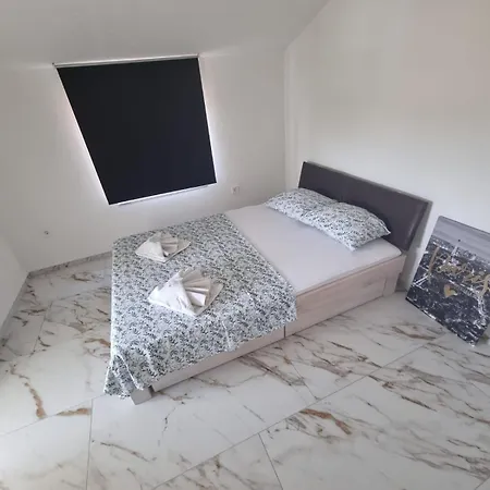 One Dream Apartment *