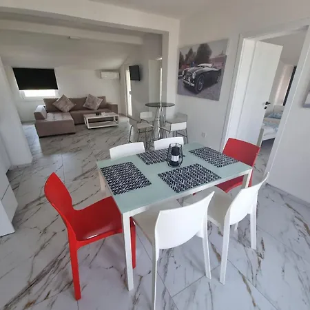 Apartment One Dream *